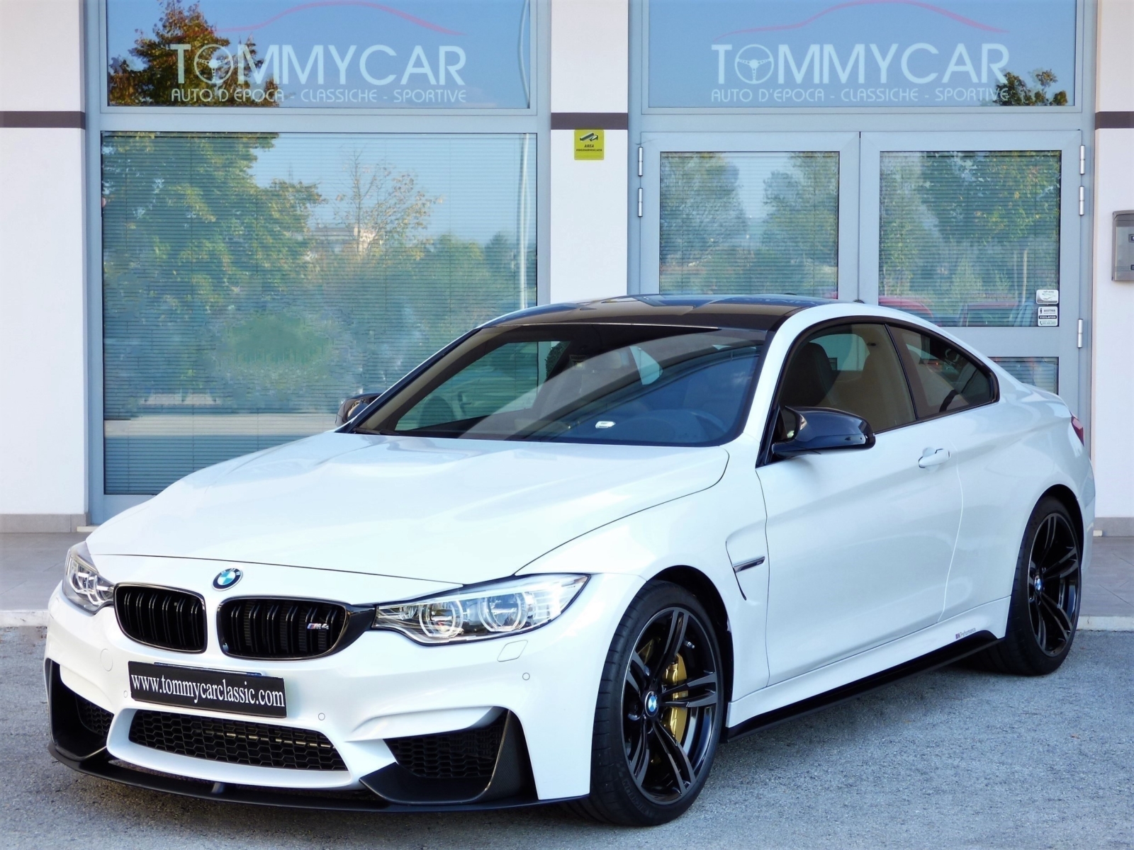 Bmw 4 купить. BMW m4 2017. БМВ м4 купе 2017. BMW m4. BMW m4 Coupe 2017.